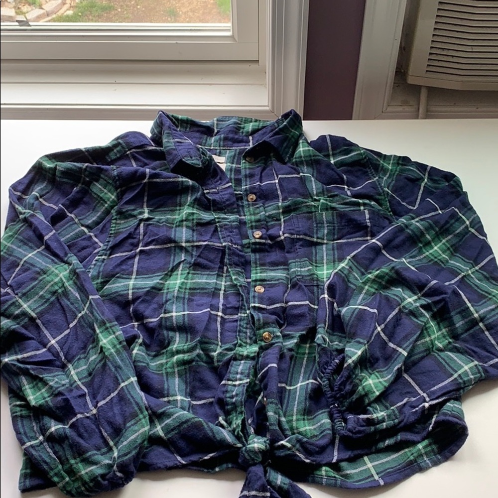 Tie plaid shirt